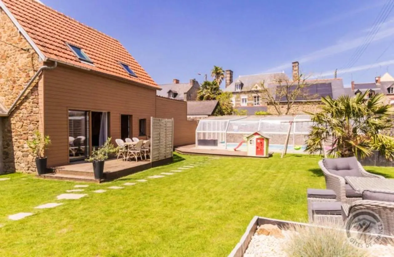 Maison Charmante A Pontorson Avec Piscine Partagee 0*,